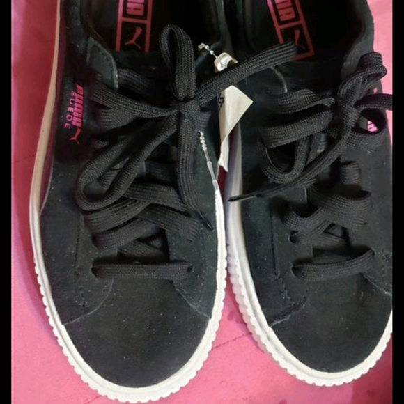 Suede Black Kid's Puma's - Picture 1 of 4